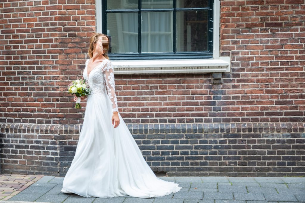 Selling Your Wedding Dress: Tips for a Successful Listing